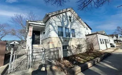 Residential Property for sale in 1348 W Windlake AVENUE, Milwaukee, WI, 53215
