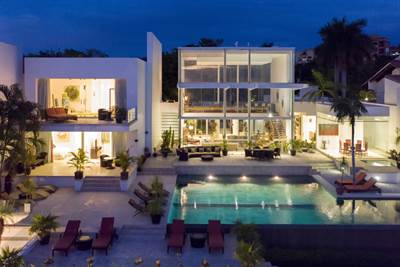 Casa Crystal, Modern Oceanfront Estate Home