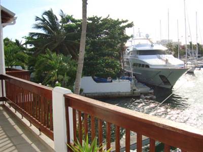 Simpson Bay Yacht Club, Beautiful 3br and 3bth Condo plus Boat Slip, St. Maarten
