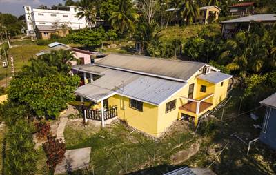# 4082 - Rustic Three Bedroom Home near Downtown San Ignacio, Cayo, Belize