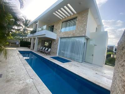 5BR Villa For Rent-Punta Cana Village