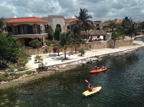 Large Home for Sale in Puerto Aventuras