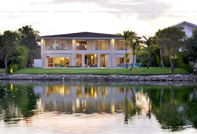 Luxury Villa 7BR For Sale in Punta Cana Resort & Club, Hacienda with Golf and Lake views