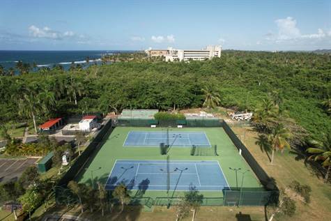 Residents Tennis courts