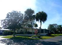 Homes for Sale in Camelot Lakes MHC, Sarasota, Florida $99,000
