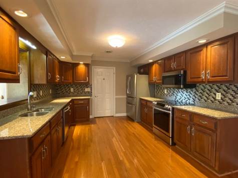 Eat in Kitchen with lot of lovely cabinetry