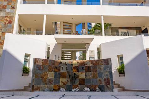 Playa del Carmen Real Estate: Condo for Sale in Playa del Carmen