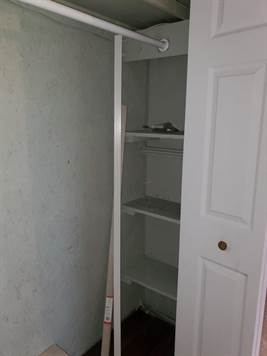 SHELVING IN THE CLOSET