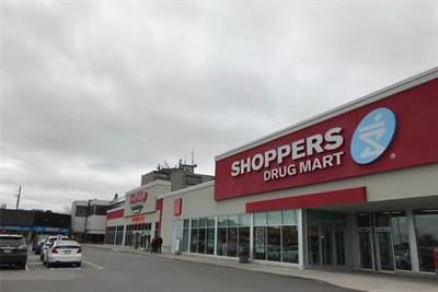 Shopping Plaza In Heart of Richmond Hill 