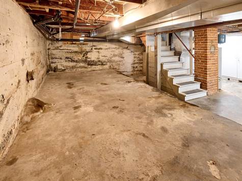 Partial, unfinished basement
