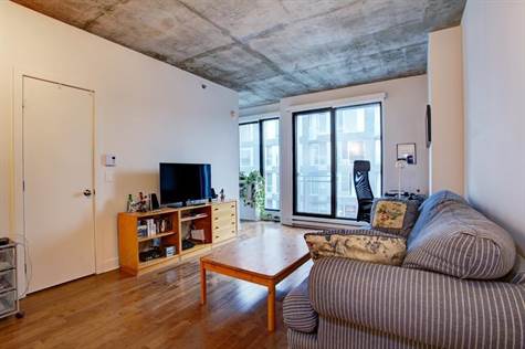 3810 St-Antoine O #421, Sud-Ouest