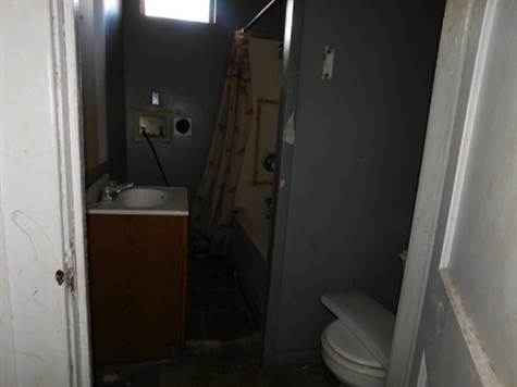 3rd level bathroom