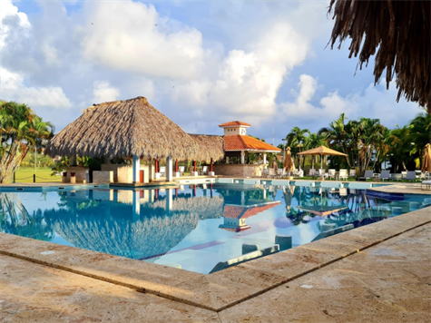 Cocotal Club House pool