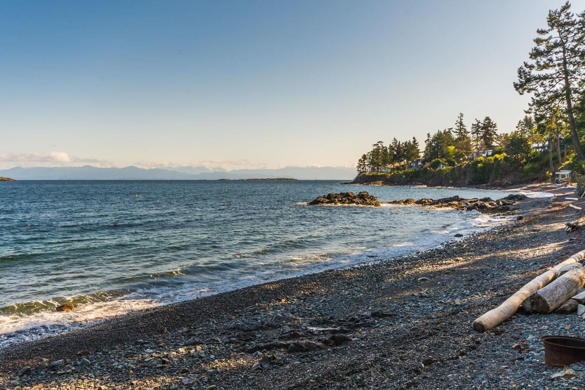 3112 Dolphin Drive, Nanoose Bay, British Columbia, by Lois Grant ...