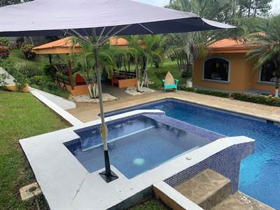 Rancho Monticel, La Garita, Alajuela - Nicely designed and secure home with pool in gated community