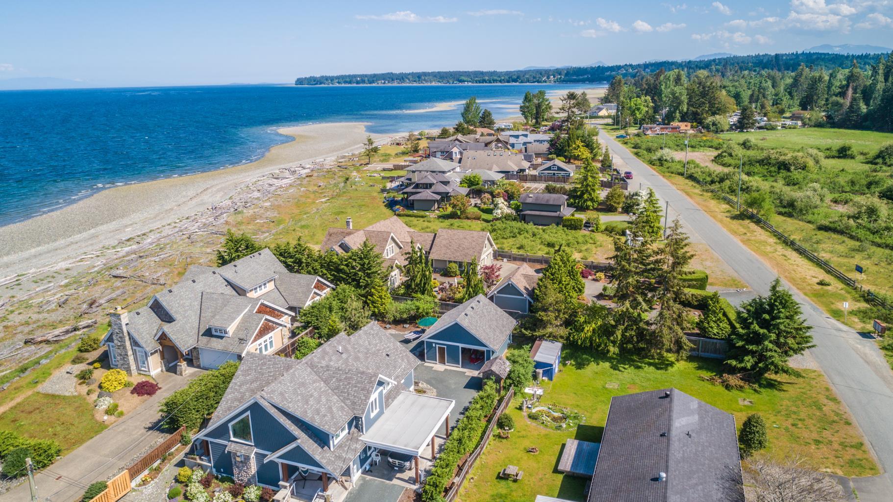 968 Surfside Drive, Qualicum Beach, British Columbia, by Lois Grant, PREC*