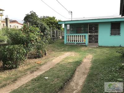 Belize Spacious Home with great location in Santa Elena , Cayo