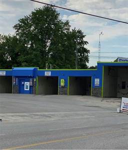 Commercial Plaza With Coin Car Wash,Lanudromart, Restaurant and Apatment in Newmarket