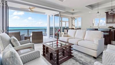 The Delphinium Suite - Luxury ocean front 2 bed 2.5 bath 2nd floor condo, Suite 205, Ambergris Caye, Belize