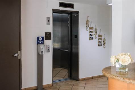 Direct elevator access to apartment