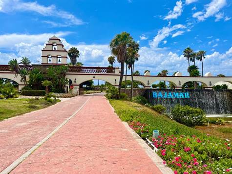 Bajamar entrance 
