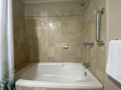 Pinacate Guest Tub