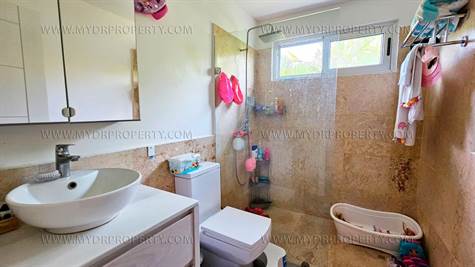 Condo 3BR For Sale in Cocotal Caribbean Lake Bathroom 2