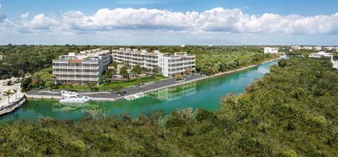 NEW CONDO for sale in PUERTO AVENTURAS - Water front LACATION