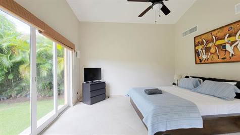 4 Bedroom Villa For Sale in Cocotal 17