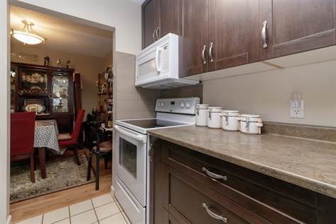 Kitchen with ample Cupboards