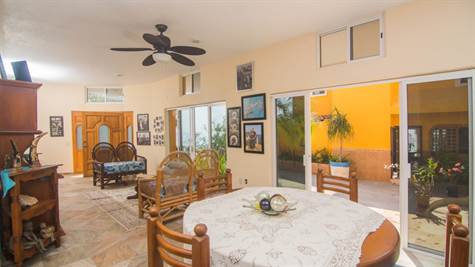 interior - 8 BR Pacific Ocean property  for sale in Manzanillo