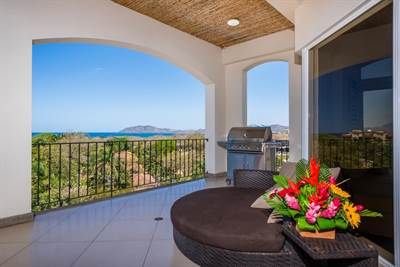 Peninsula Double Penthouse, Breathtaking Views of the Pacific Ocean