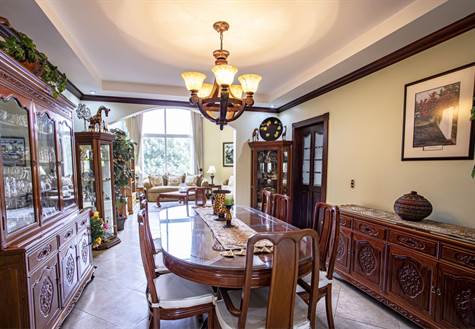 Formal dining room
