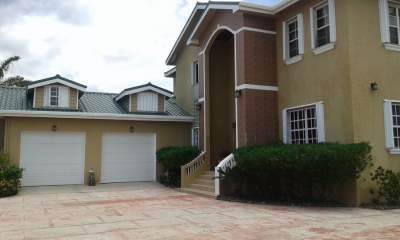 Stunning 5 bed, 5.5 bath with in-ground swimming pool - Sunset Park, 8 1/2 Miles Belize
