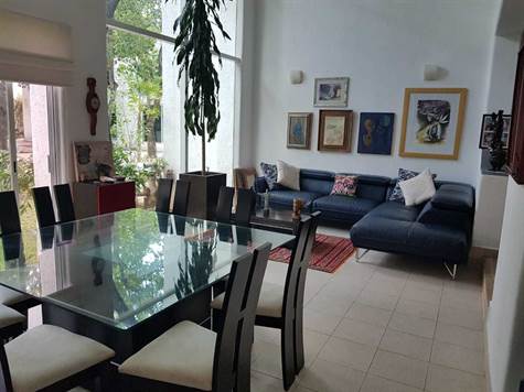 BEAUTIFUL JESS HOUSE FOR SALE IN CANCUN living room