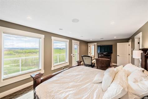 Master Bedroom - more gorgeous views!