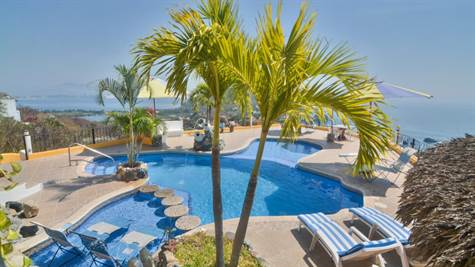 pool - 8 BR Pacific Ocean property  for sale in Manzanillo