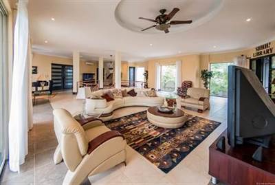 Playa Flamingo 5BR Luxury Mansion w/Amazing Ocean Views & Private Beach Access