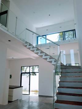 House for sale Playa del Carmen Stairs to go up