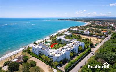 Beachfront 3 Bed Condo With Spectacular Finishes