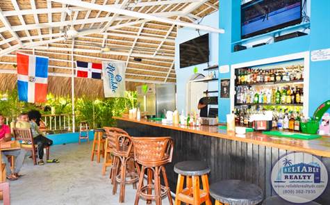 Dining& bar  Los Corales