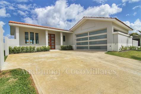 Home For Sale In Sabanera De Dorado Dorado Puerto Rico 559 000