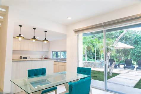  EXCLUSIVE COMPLEX OF APARTMENTS AND TOWNHOUSES FOR SALE IN PUERTO AVENTURAS kitchen
