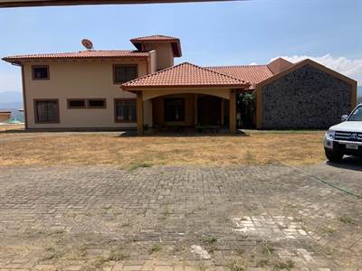 Concepcion, Atenas, Alajuela - Perfect for those seeking a functioning ranch