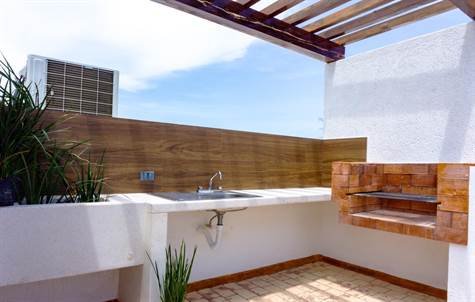 Playa del Carmen Real Estate- Gorgeous apartment close to the beach for sale in Playa del Carmen 