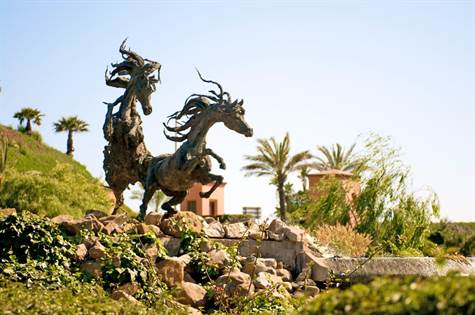 Real del Mar iconic horses statue
