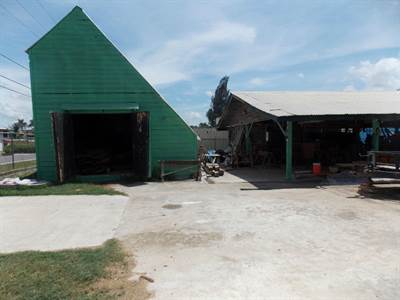 # 2364 - COMMERCIAL PROPERTY WITH FOUR BUILDINGS - CAYO, BELIZE