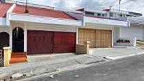 Homes for Sale in Escazu (canton), San José $220,000