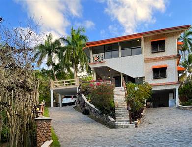 Villa Catalina Vista Oceanview Villa, Large 4 bedrooms, 3 bathrooms, great location