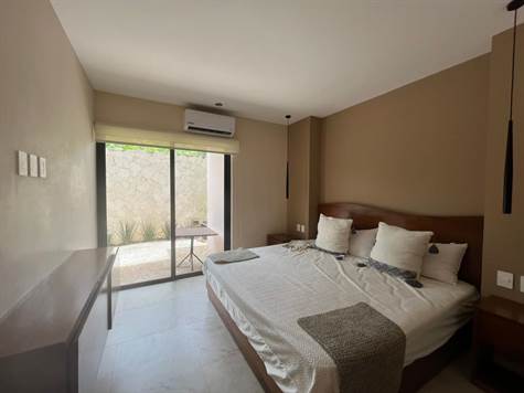 Tulum Real Estate - 1 Bedroom condo with plunge pool for Sale in La Veleta